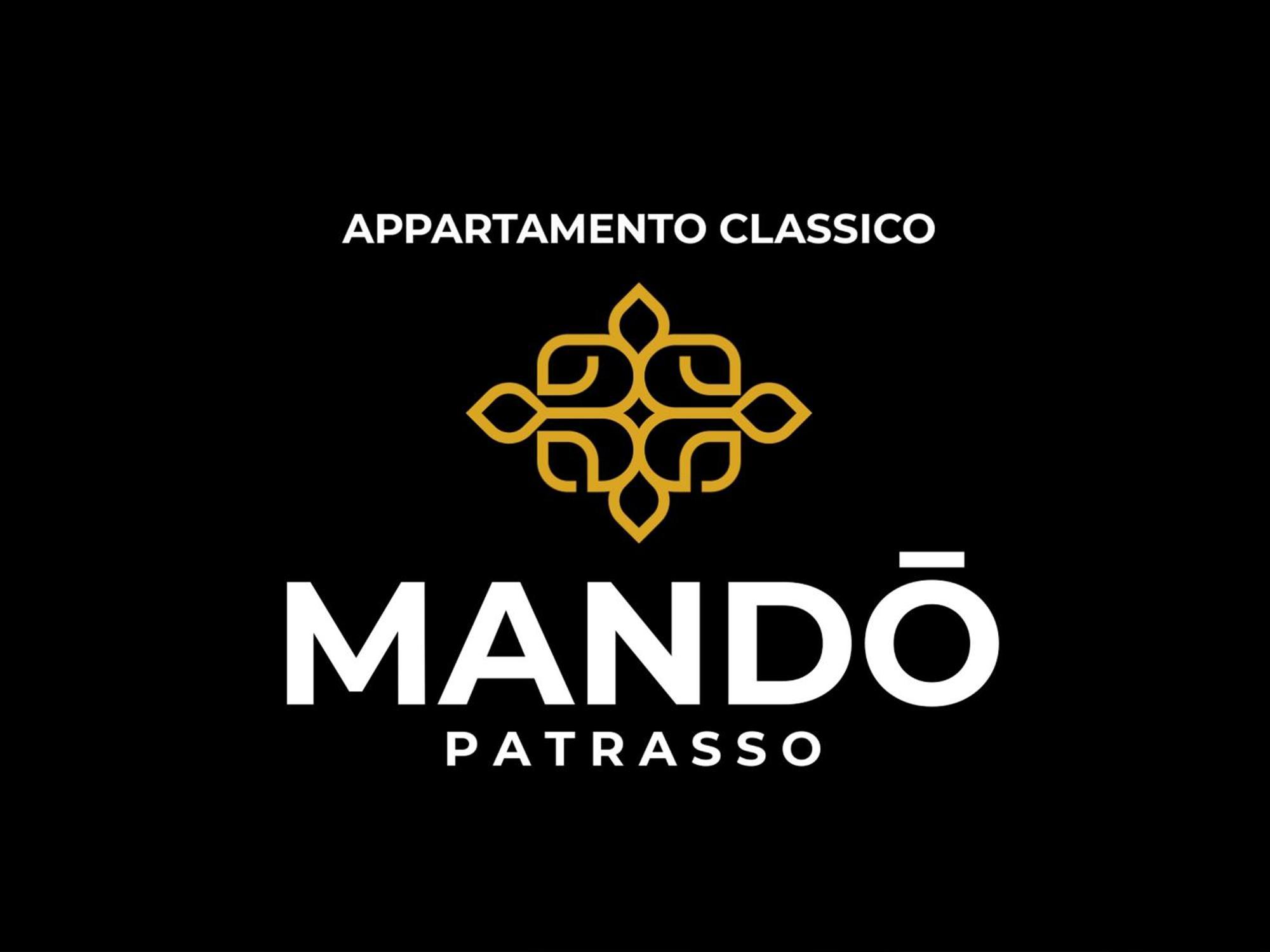 Mando Patrasso - Classical Apartment In The Center Of Patras With Free Parking Exterior photo